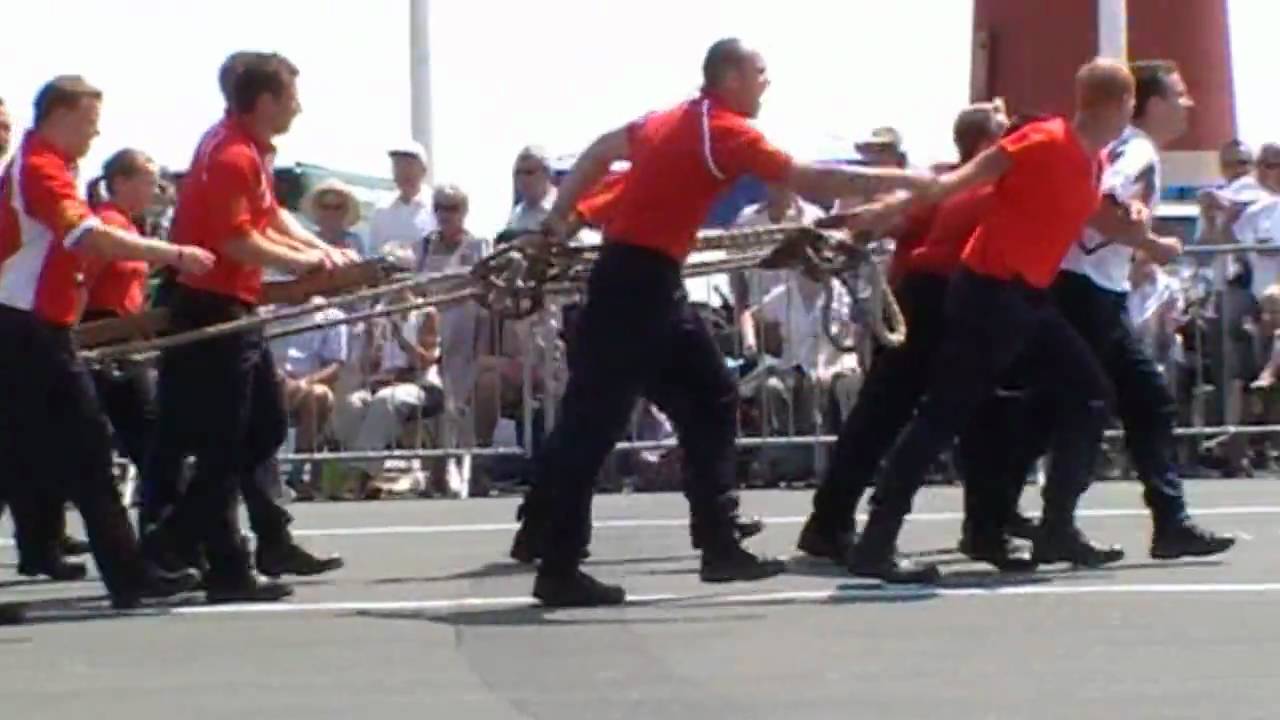 Armed Forces Day - Plymouth Hoe  -  Field Gun Run ( Final Run! )