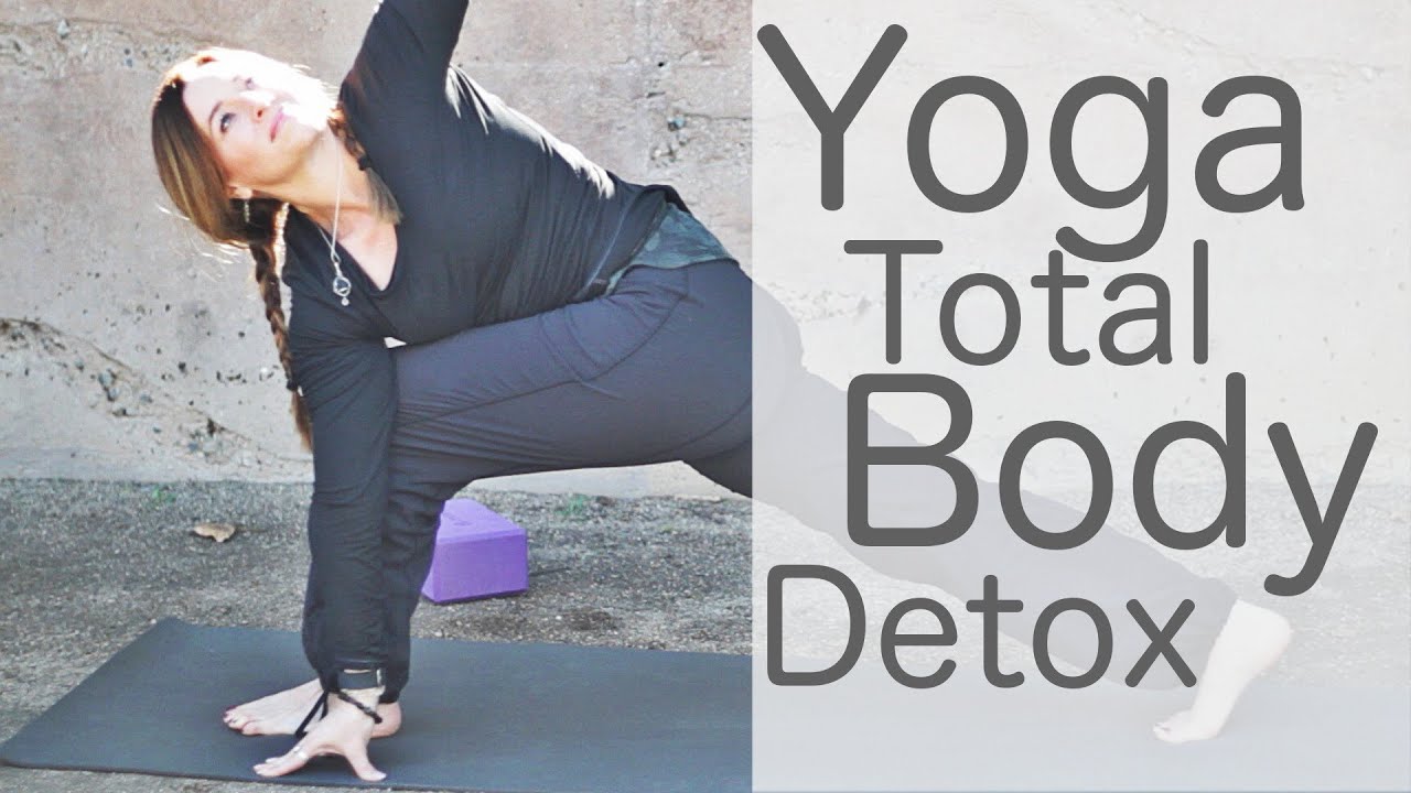 30 Minute Total Body Yoga Workout (Glowing Vinyasa Detox)