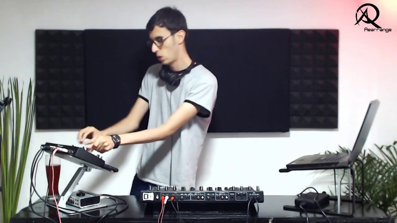 RR Sessions : Acid Flux / The Mix Of The Month 10 Special Session