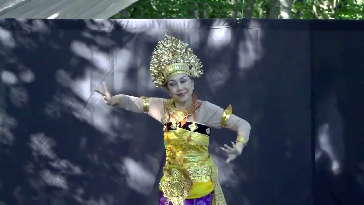 BALAM Dance Theatre's Oleg Tambililingan (Love Dance of the Bumblebees) Sept 25, 2022