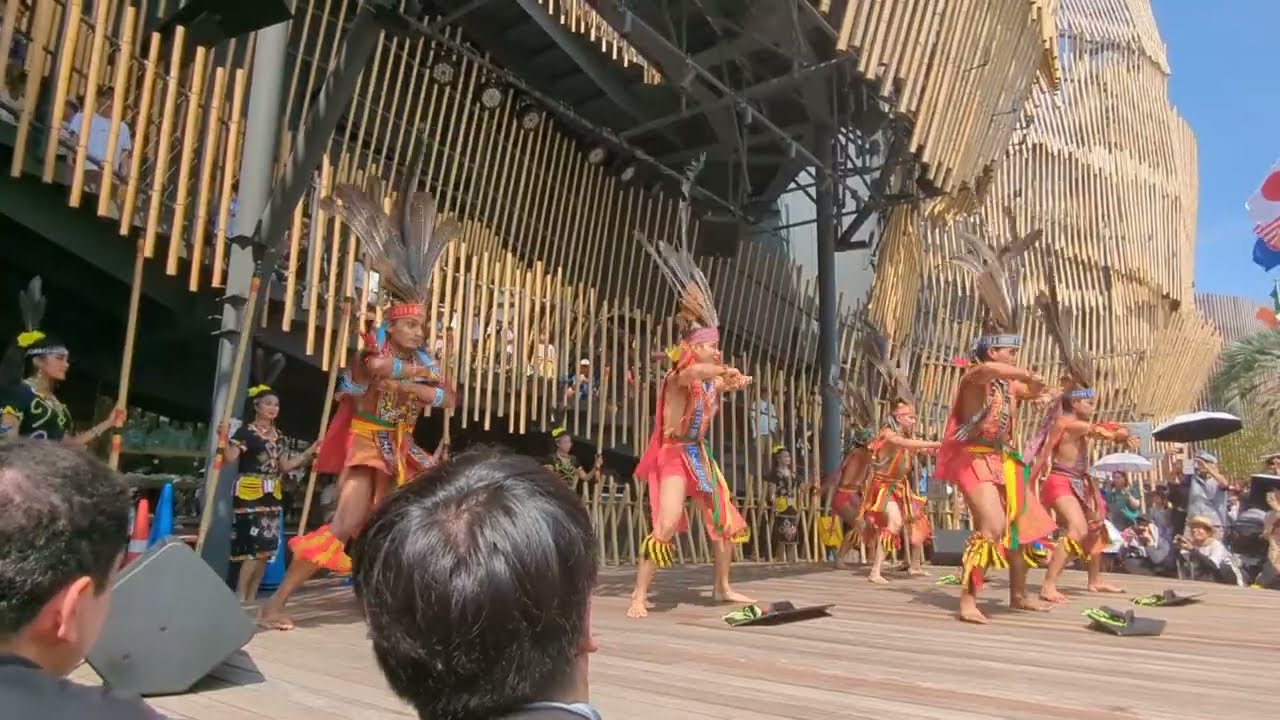 大阪関西万博の思い出その2　マレーシア館　ダンスステージ