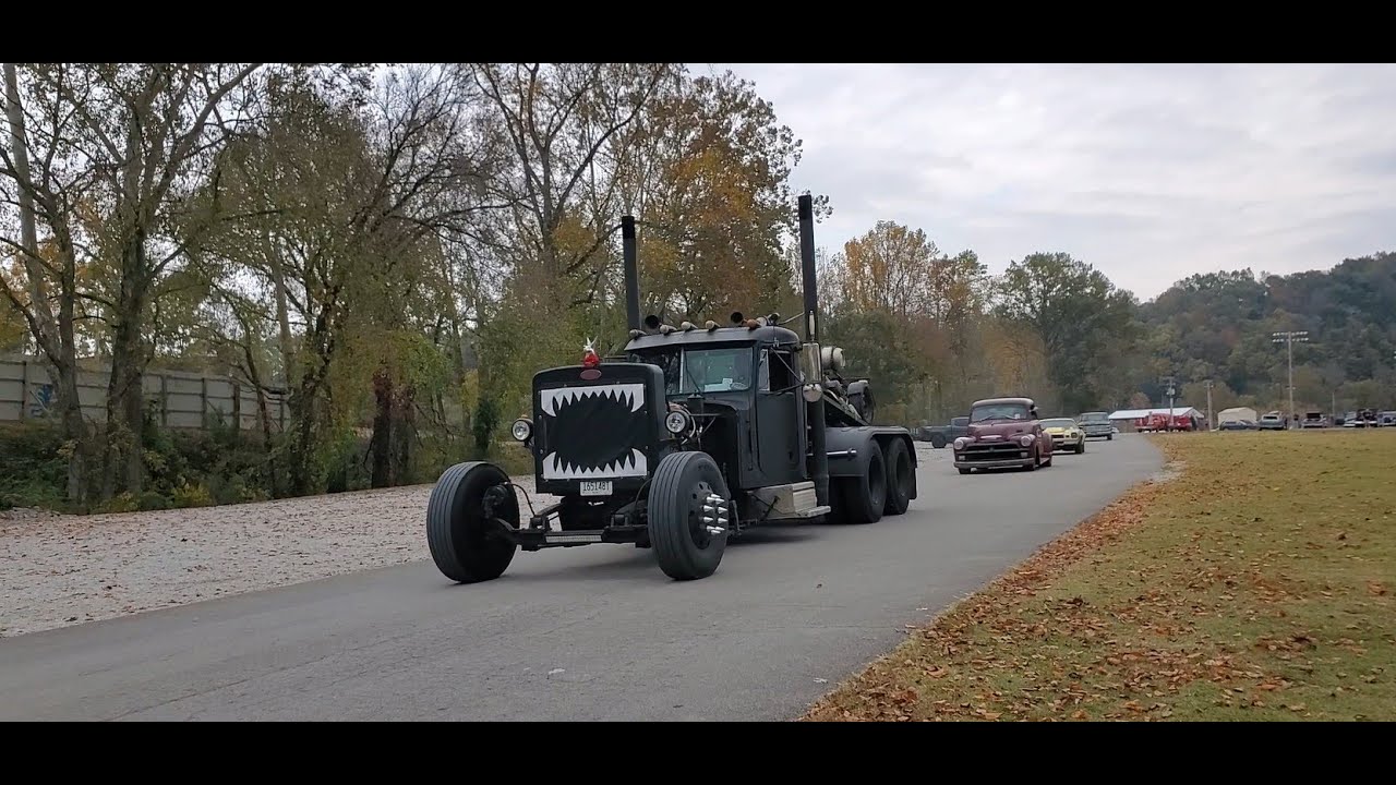 Vehicles Leaving Ratz and Rodz on the River Car Show