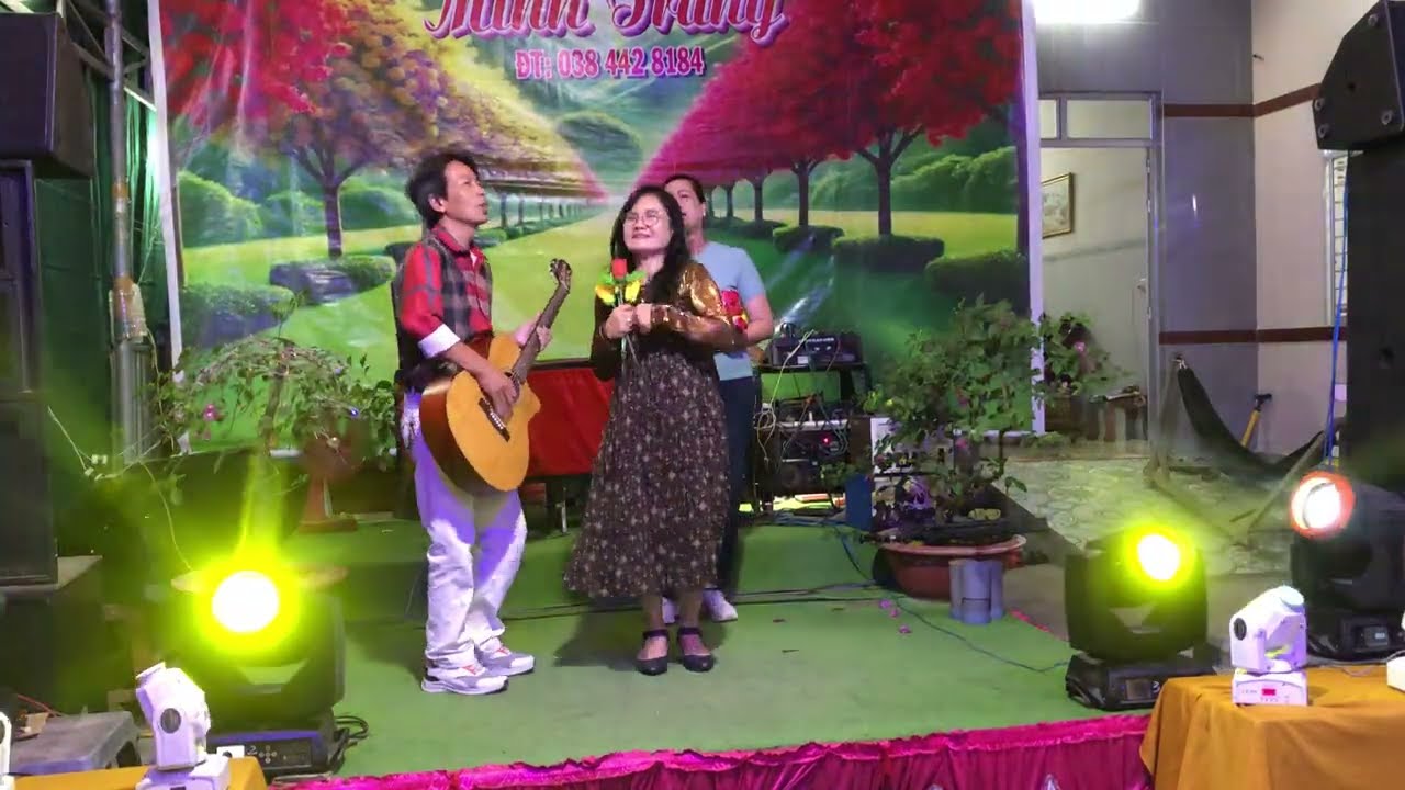 Thúy Vân trình bày. Bên nhau đêm nay 