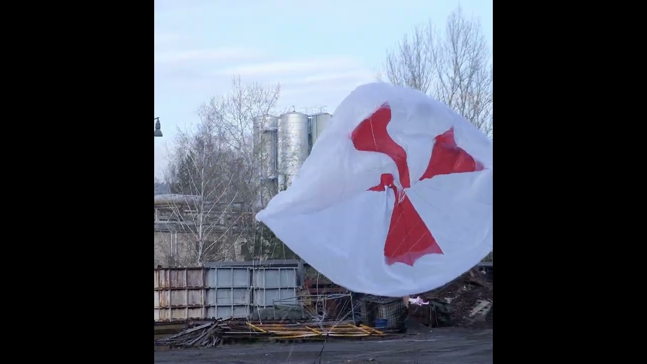rescue parachute drop off 30 m height