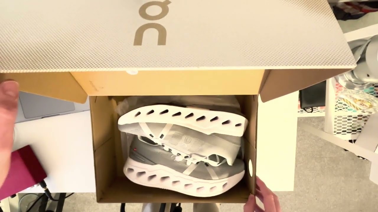 ASMR Shoe unboxing and first look (ON Cloud Eclipse)