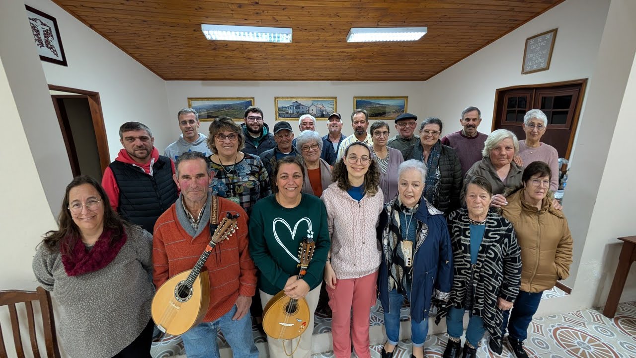 Este bailinho sénior dos altares da santa casa, promete 😳