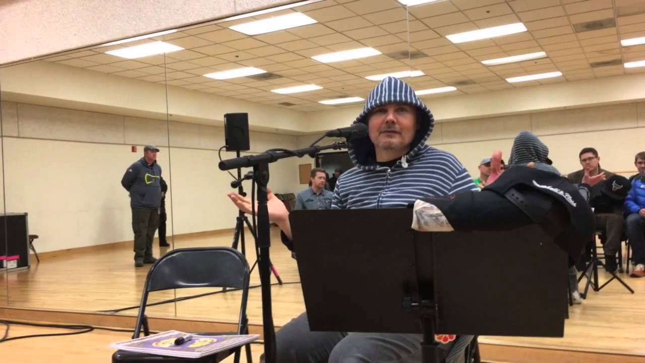Billy Corgan responding to James Iha question at March 29, 2016 VIP