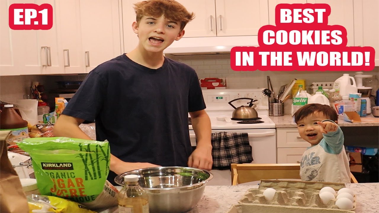 SALEM & GIDDO BAKING SHOW EP.1 - THE BEST CHOCOLATE CHIP COOKIES!