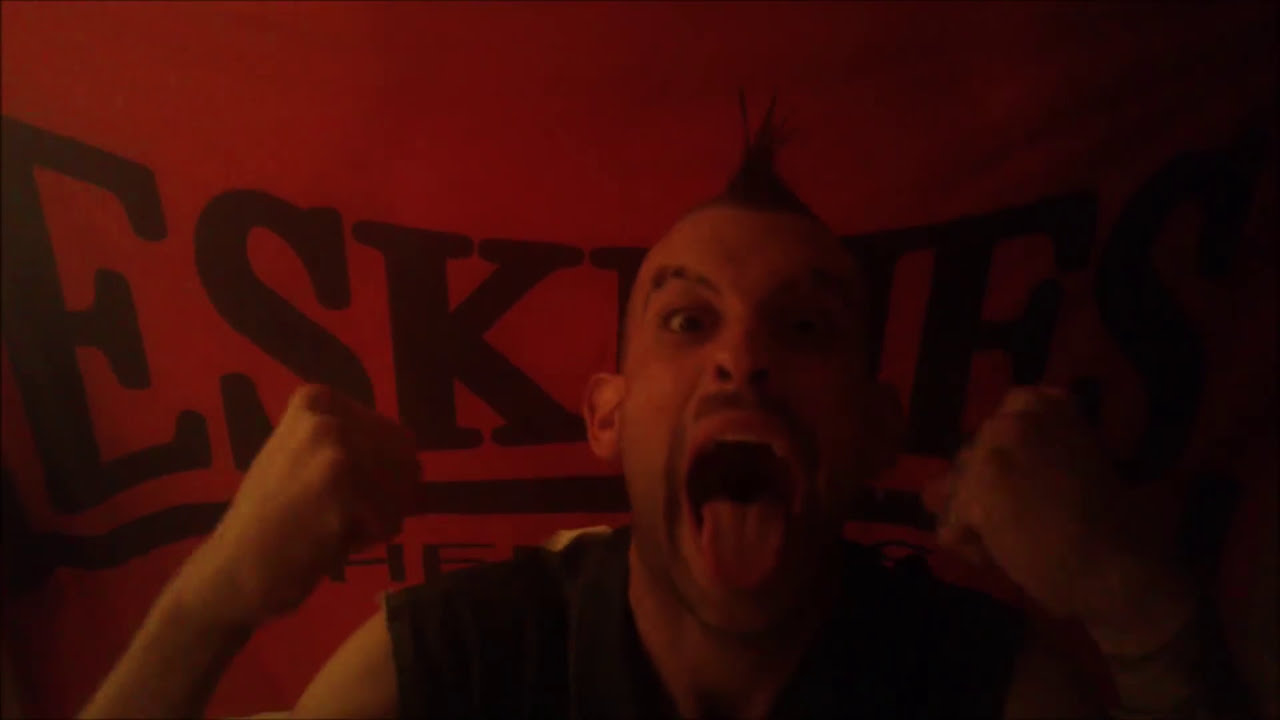 ESKEJES HEREJES - SIKIATRIKO ( videoclip) -KRV-  (Prod Mc pirata)