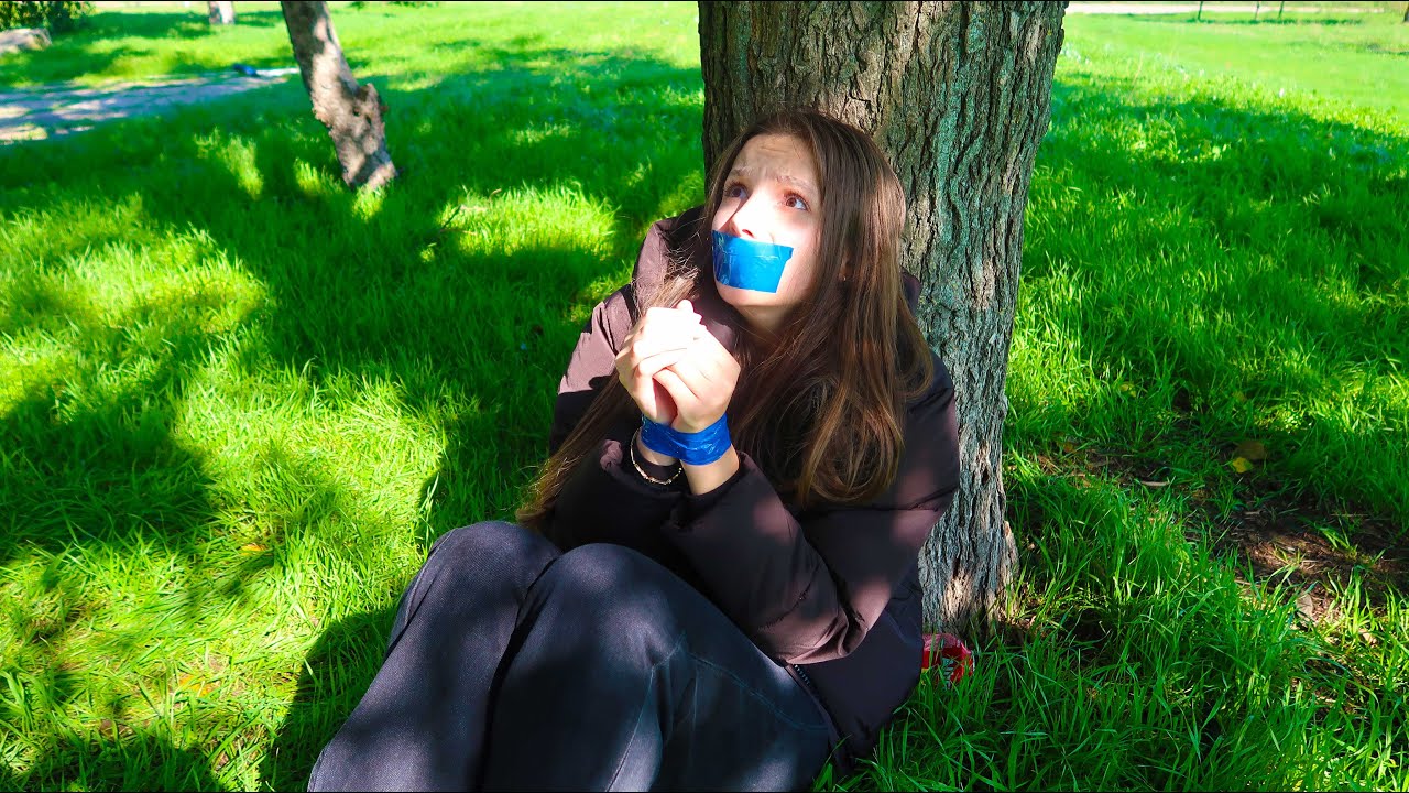 Irochka este Rapita de la Scoala 😨 / Urmarita de Necunoscut