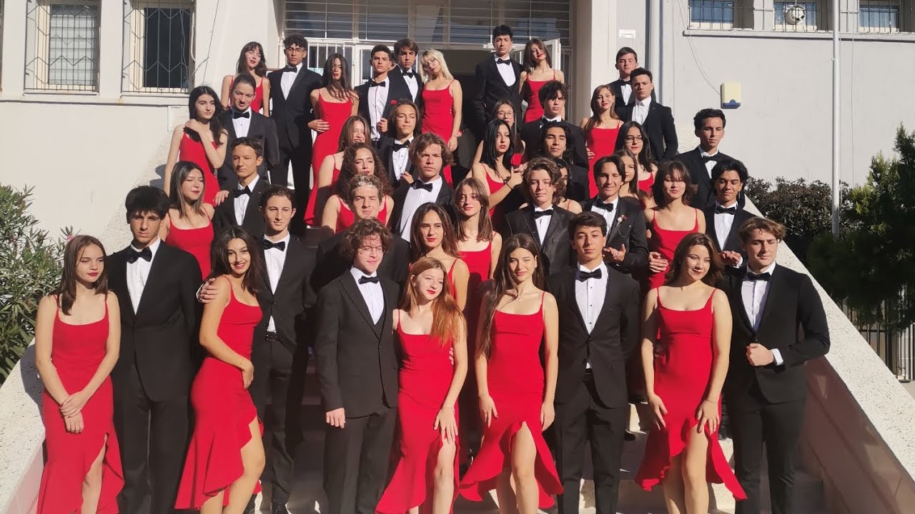 İzmir Anadolu Lisesi 29 Ekim 2022 Vals Gösterisi