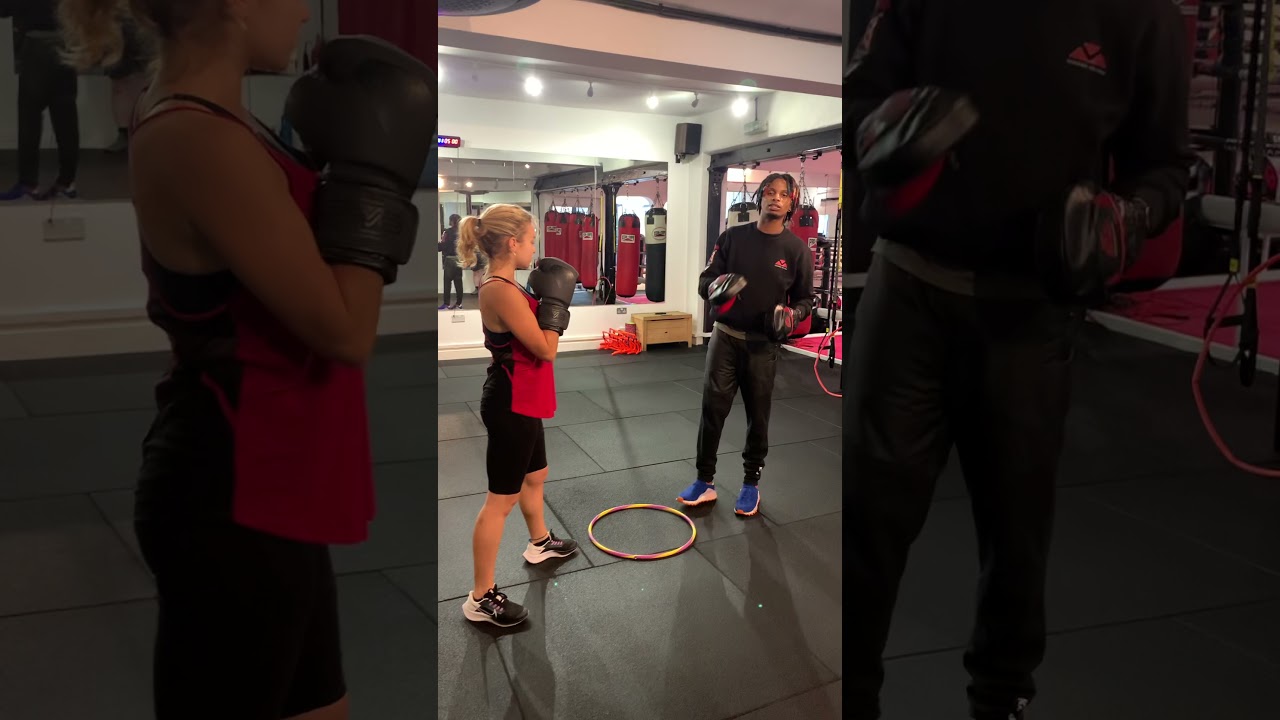 ‘Lead Pivot Step’ Boxing Tutorial