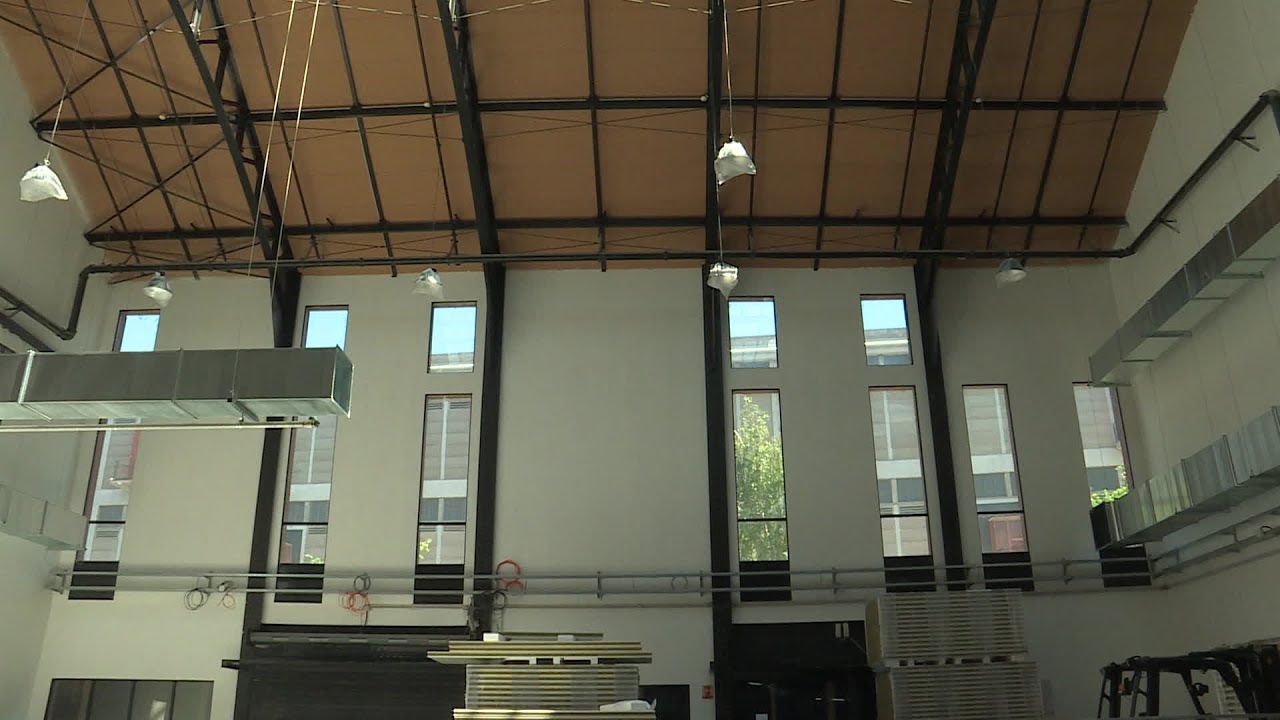 A Rouen, une halle gourmande 