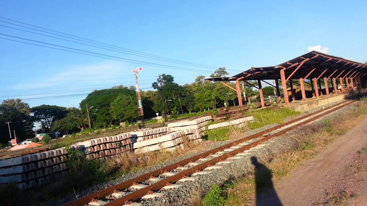 สำรวจตู้โบกี้สินค้าเก่าย่านสถานีรถไฟเด่นชัย จ.แพร่