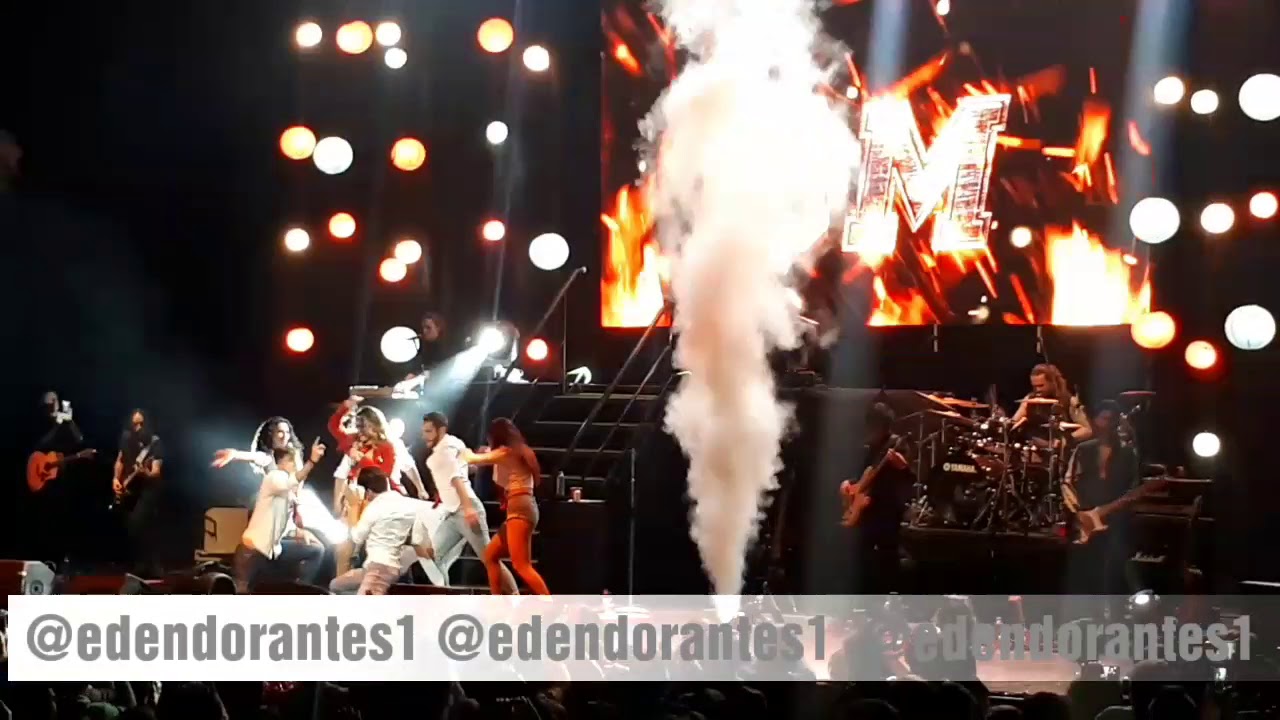 DULCE MARÍA INTERPRETA MEDLEY RBD EN CONCIERTO EN EL METROPOLITAN