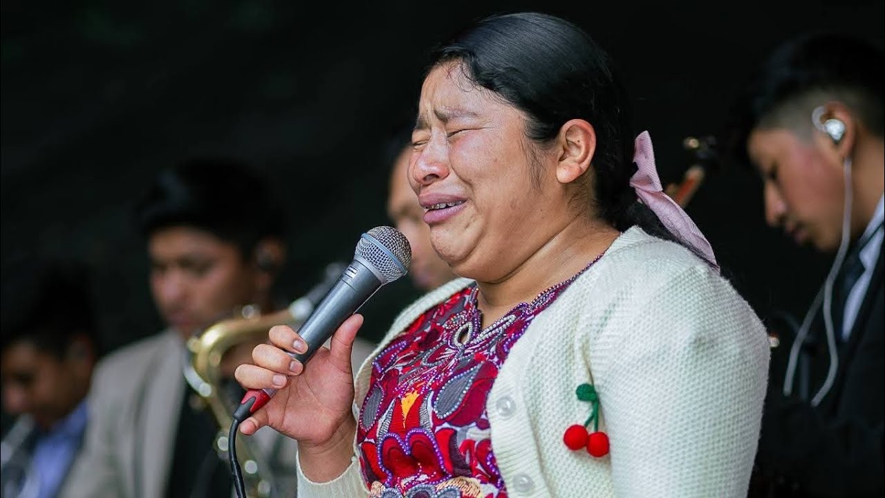 Maria de Ailon Adorando al todo Poderoso