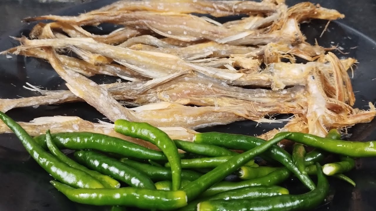 বাংলাদেশের ফরিদপুরের রান্না শুটকি কাঁচা লঙ্কার এই ভর্তা একবার খেলে মুখে লেগে থাকবে#blog#subscrib👍