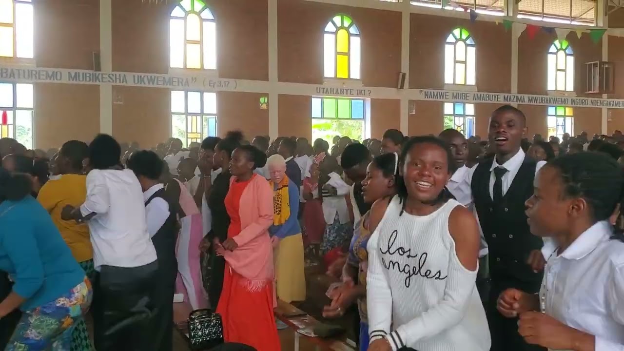 Byaribishyushye muri Paruwasi ya Nyakabuye ,ahahuriye uribyiruko rwa Paruwasi ya Tyazo na Mushaka.