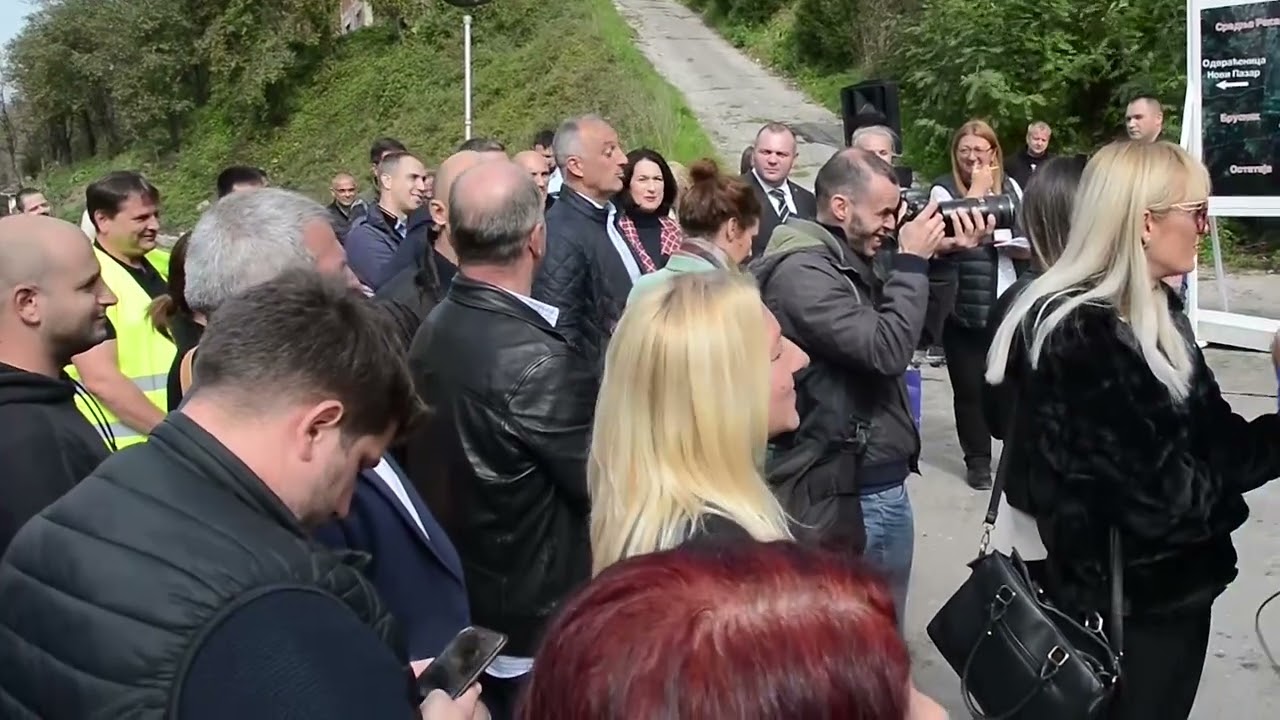 Vučić obećao put Devići Odvraćenica