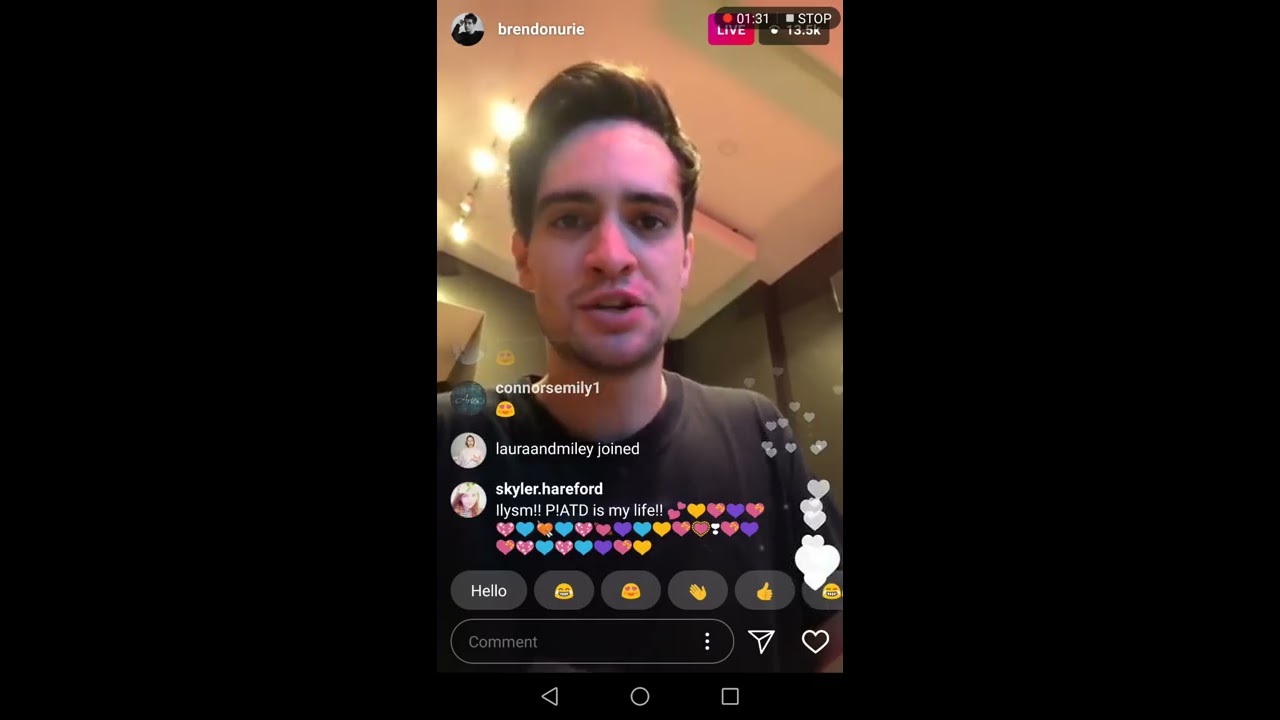 BRENDON URIE CRYING ON A LIVESTREAM PANIC! AT THE DISCO