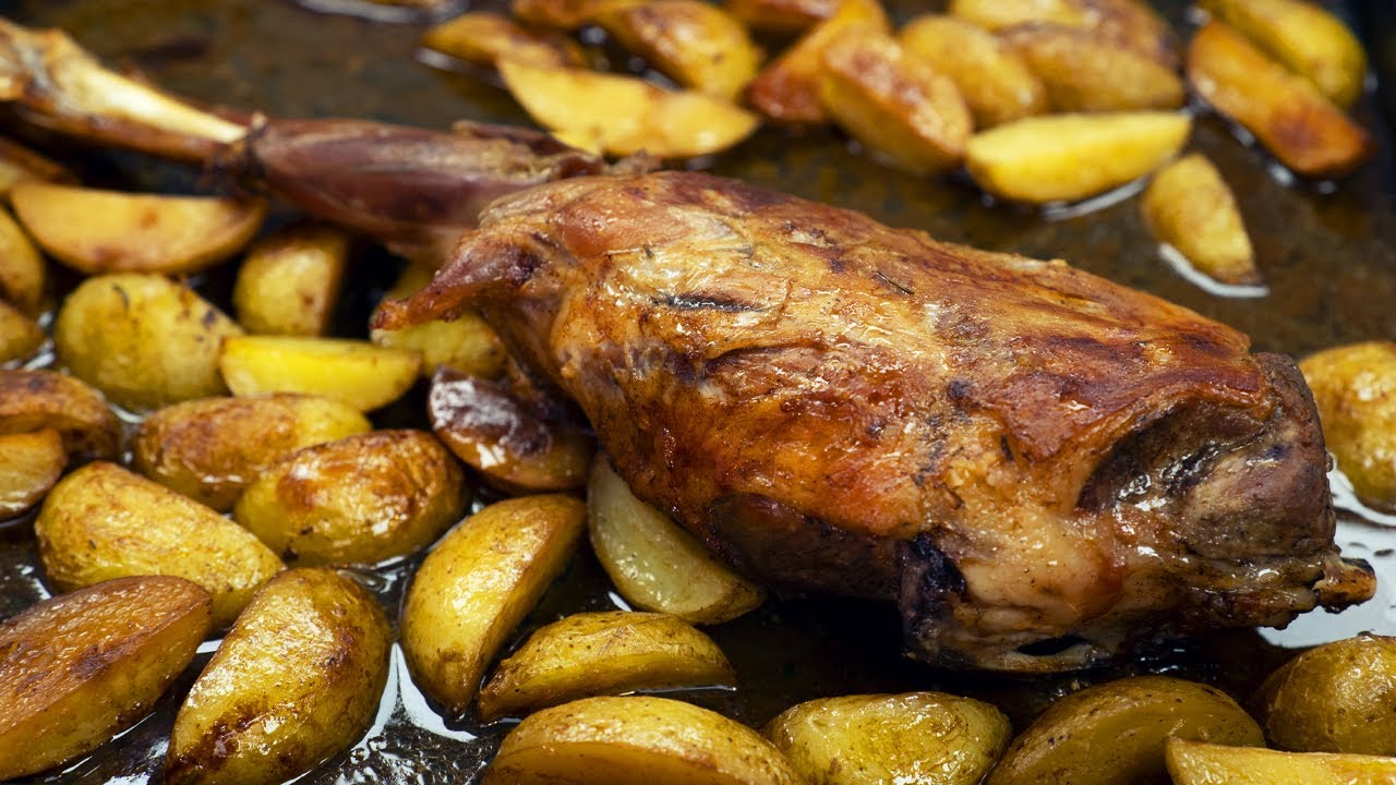 El CORDERO ASADO con las mejores PATATAS que has probado