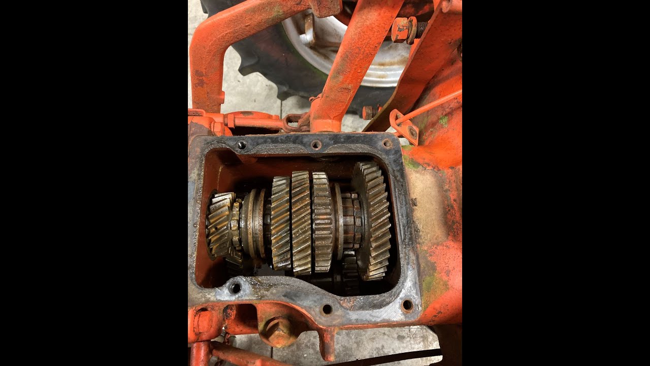 Allis Chalmers WD Shift Tower Removal and Gear Inspection Part 15