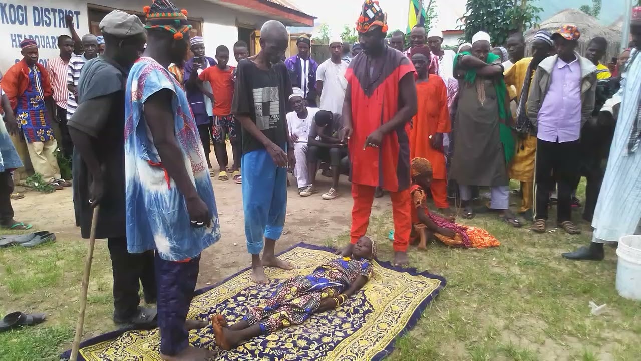 Mayu Da Suka kama Wata Yarinyya