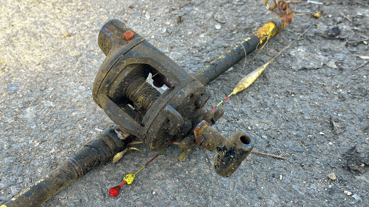 Restoration old rusty japanese fishing reel i found in bad condition