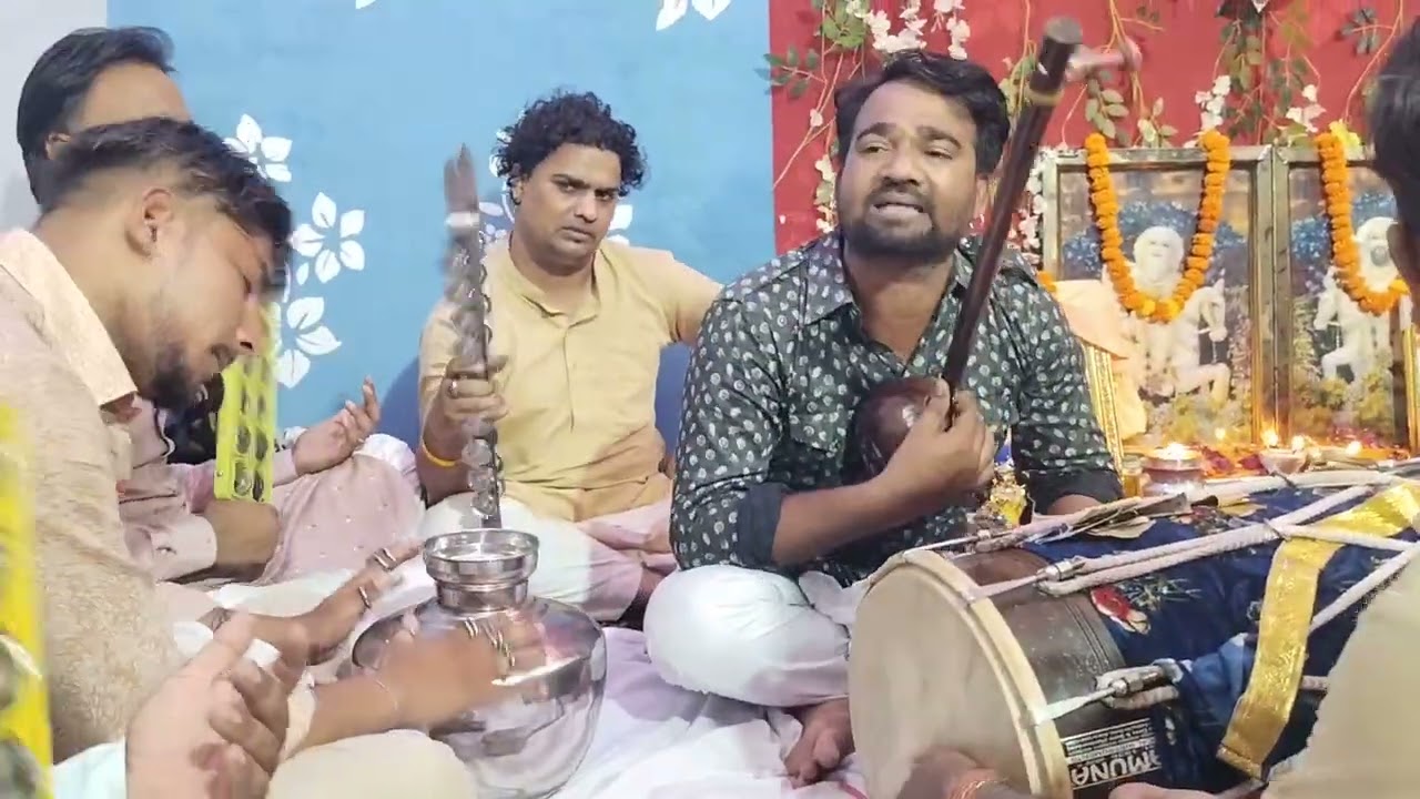 ਪੀਰਾਂ ਦਾ ਜਸ ਬਹੁਤ ਸੋਹਣਾ ਗਾਇਆ ਮੁੰਡਿਆਂ ਨੇ
