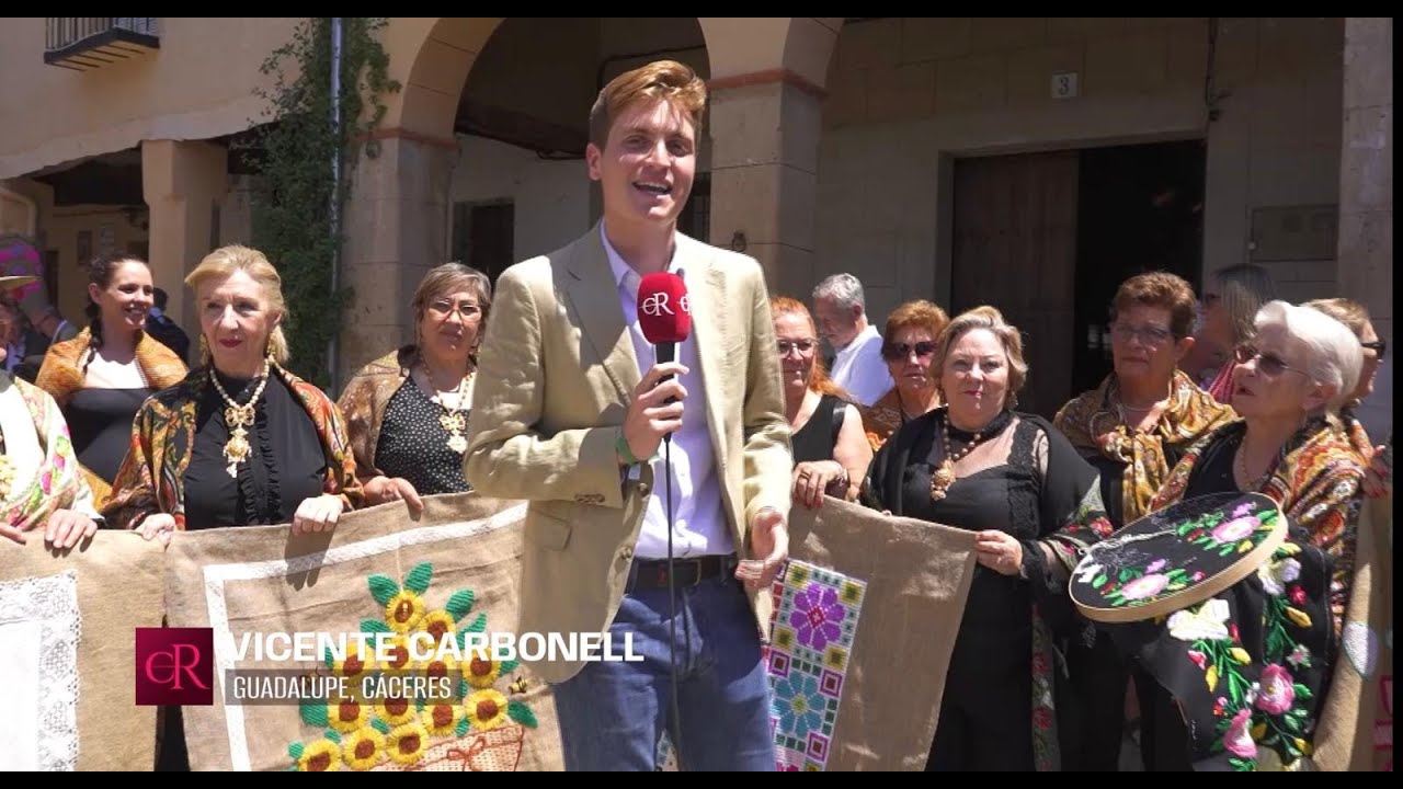 Baño de masas a los Reyes en Guadalupe