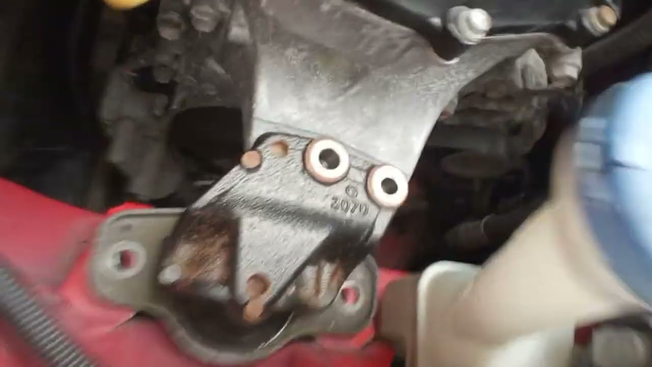 Toyota aygo 2006 wymiana poduszki silnika engine mount replacement