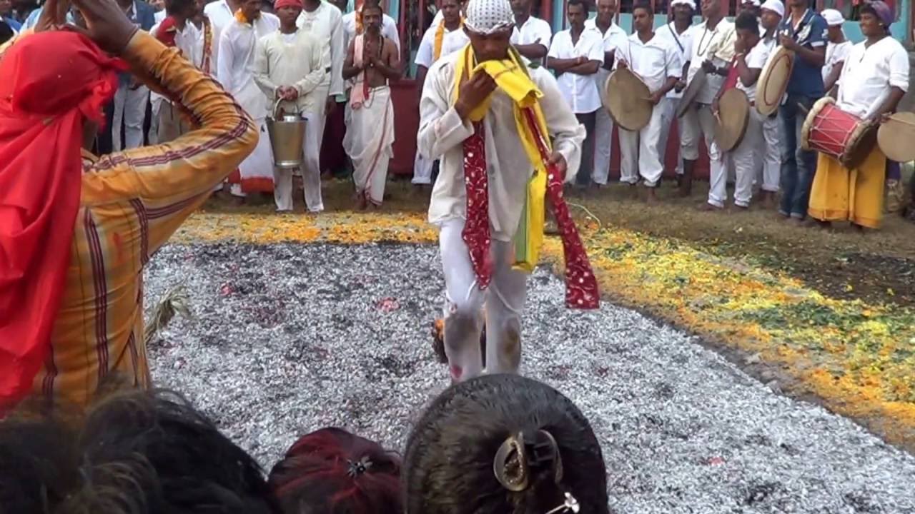 Marche sur le feu chez Atchama Portail Piton Saint-Leu 2016