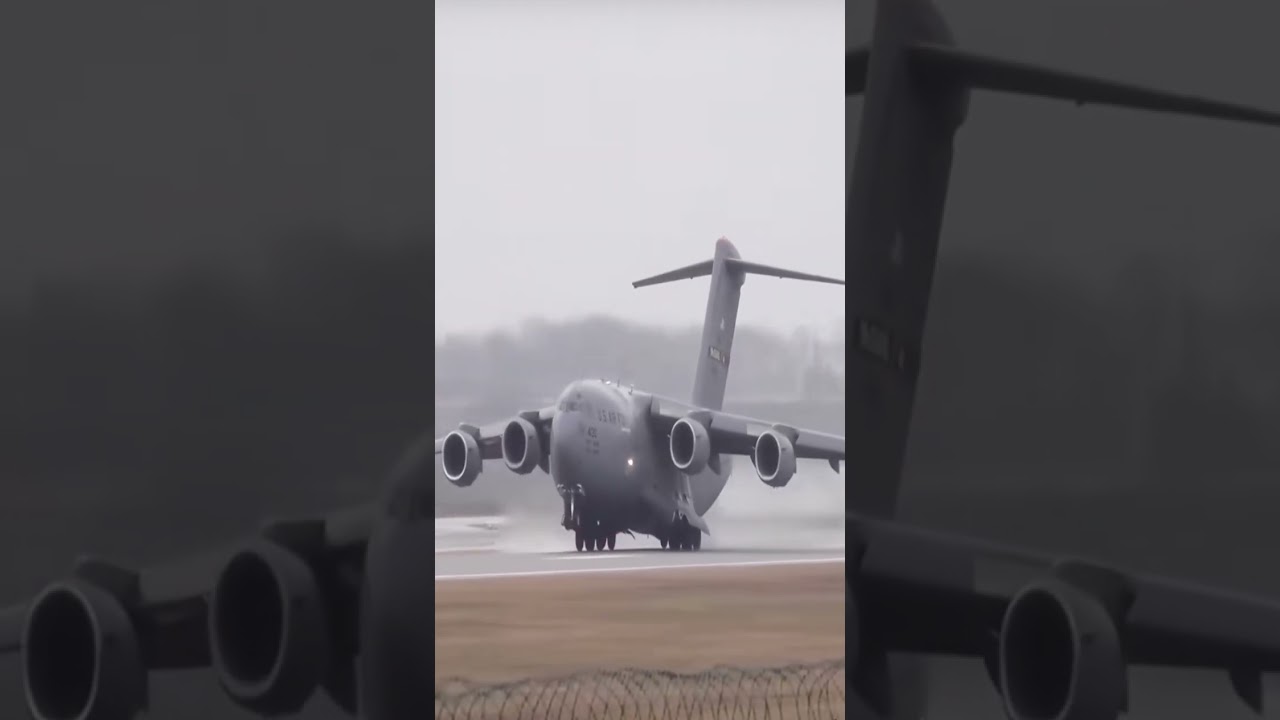Boeing C-17 Globemaster all USAF departure in heavy rain