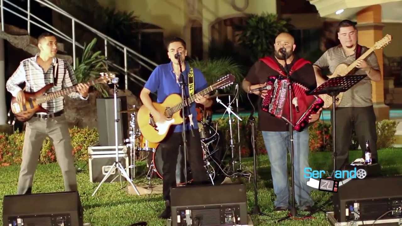 Komando Negro - Subiendo Escalones (En Vivo 2014)