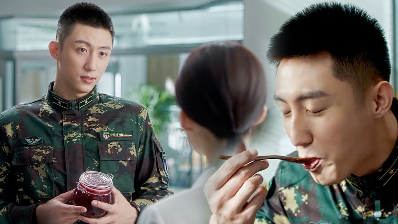 บอสไม่ชอบหวานแต่ยิ้มกินแยมเชอร์รี่ของเธอ ผู้ช่วยอึ้ง