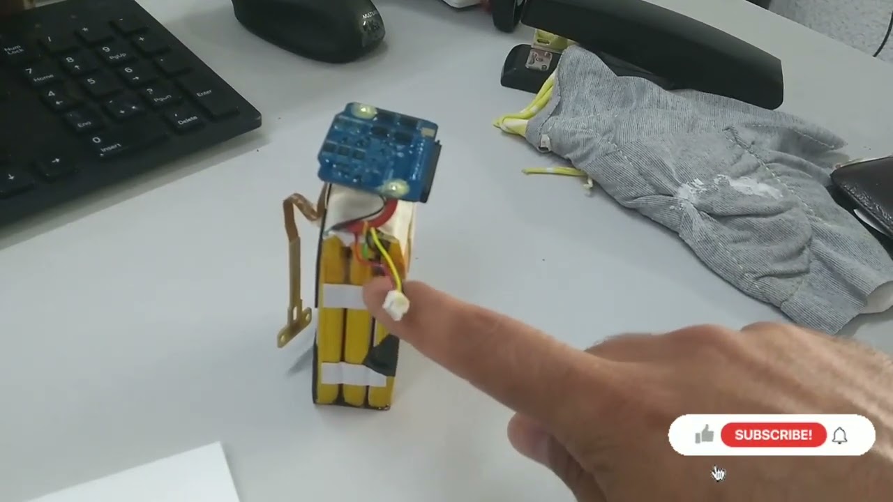 bateria de li-poly fimi x8 2022 hardware/soft e  célula danificada