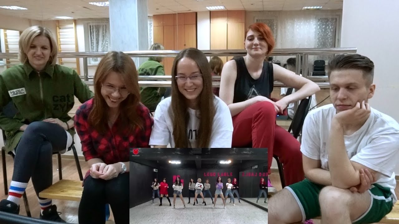 Coffee dance: MOMOLAND  - BBom BBom (dance practice reaction) [2 of 2]
