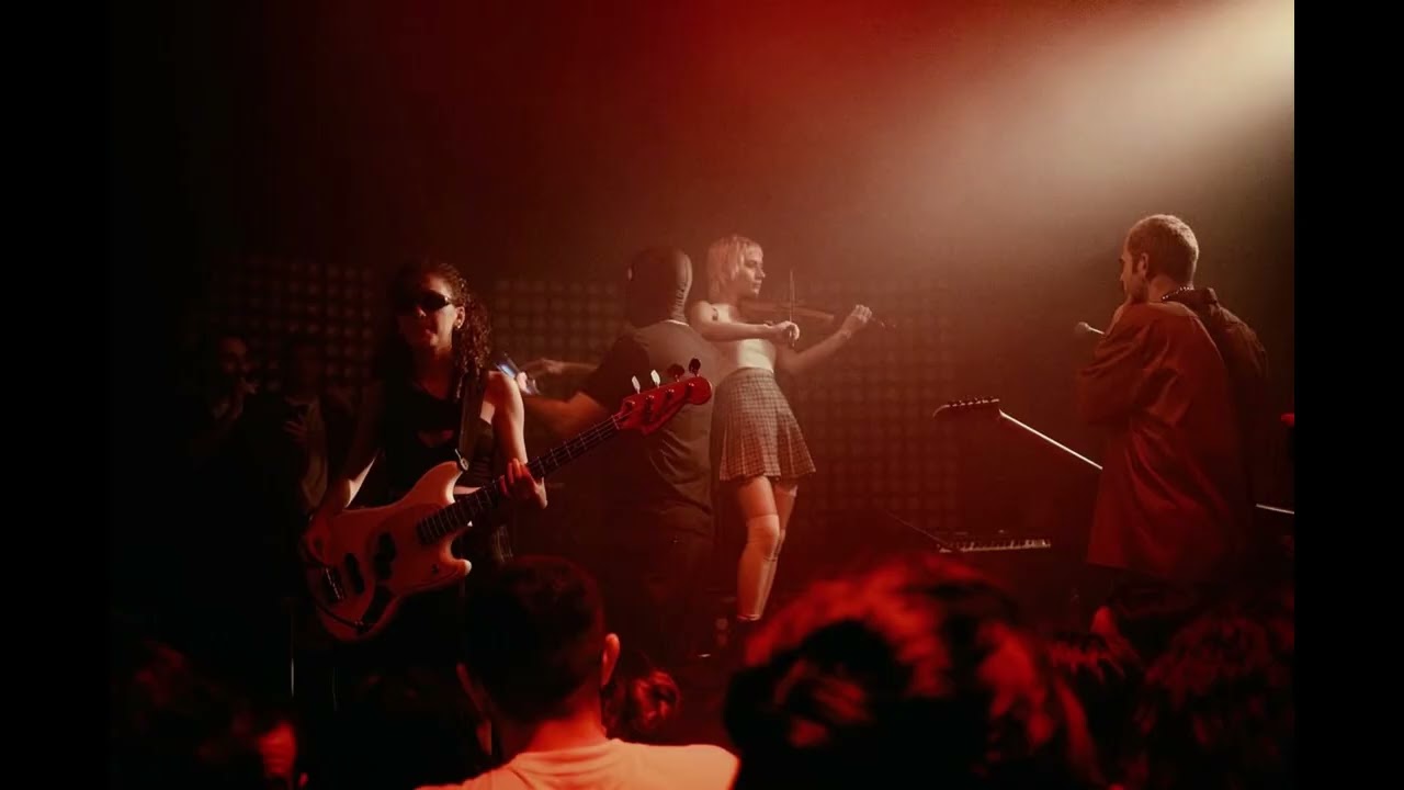 mamaflex - white flag