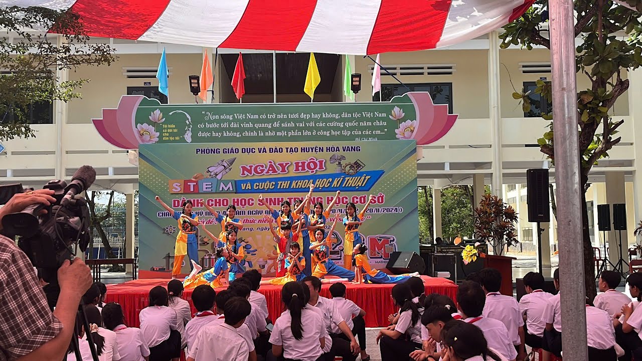 Nhảy: Trạng Tí | Học sinh Lớp 7 Trường THCS Nguyễn Phú Hường 2425