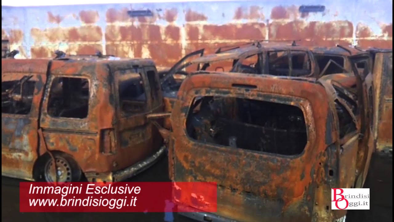 Interni Norman Atlantic auto e tir dopo incendio