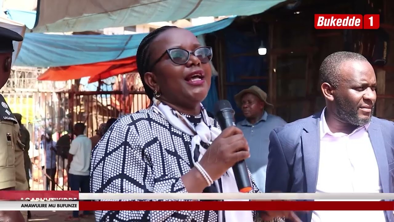 Agabuutikidde   Abasubuuzi bebaamenyedde emidaala mu Owino bakedde klwegugunga  lwa kuggala ggeeti n