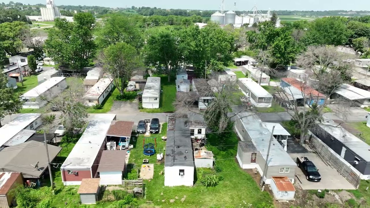 Iowa River Mobile Home Community | Iowa City, IA