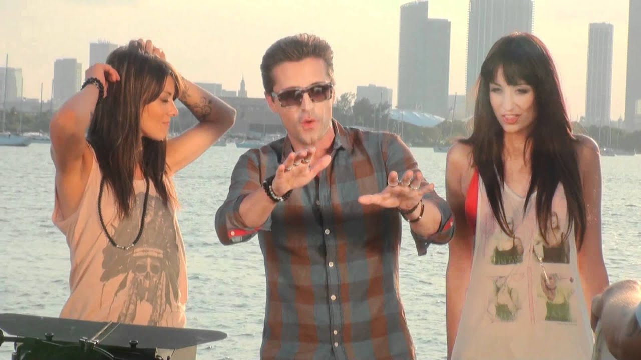 MAKING OF CLIP 