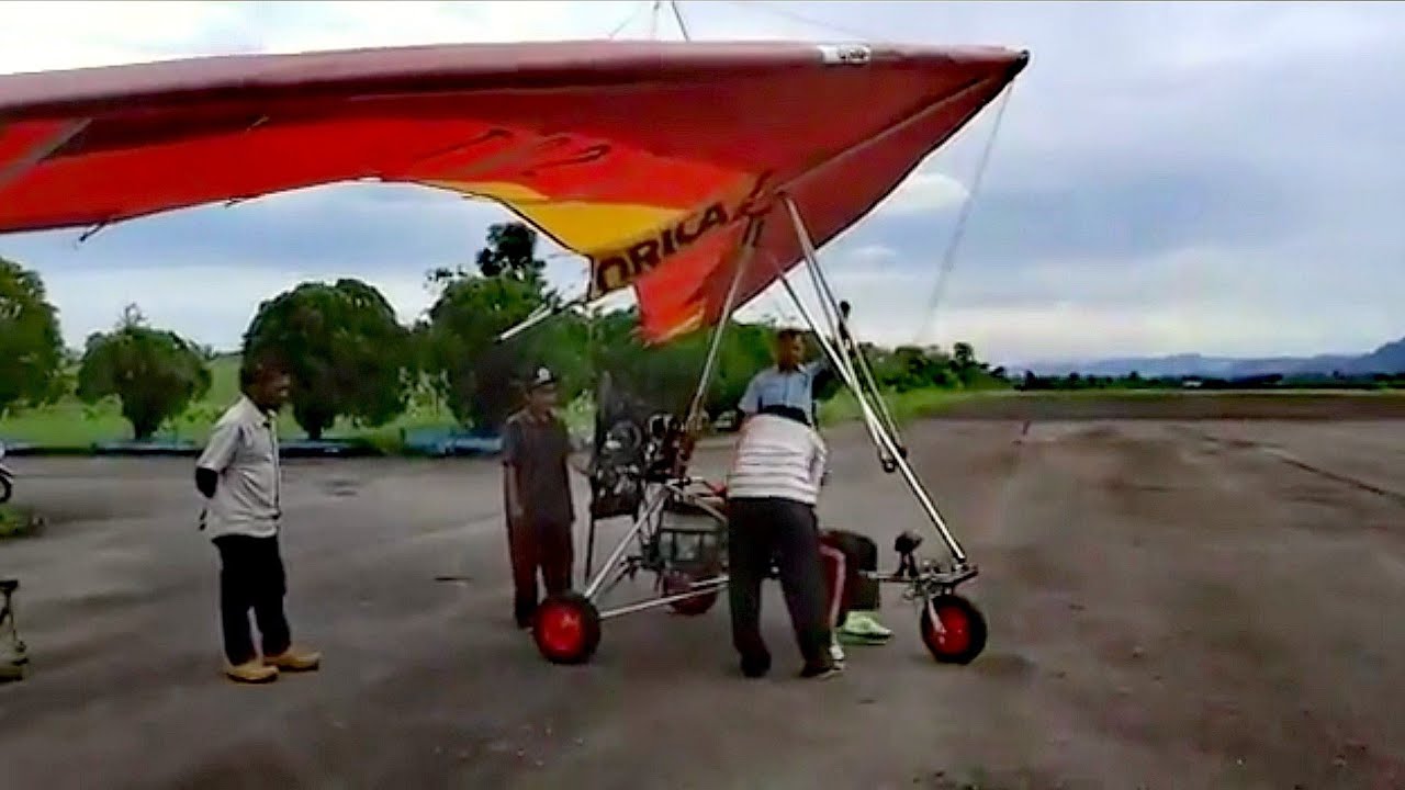 Pesawat mini trike buatan pak buyung uji terbang