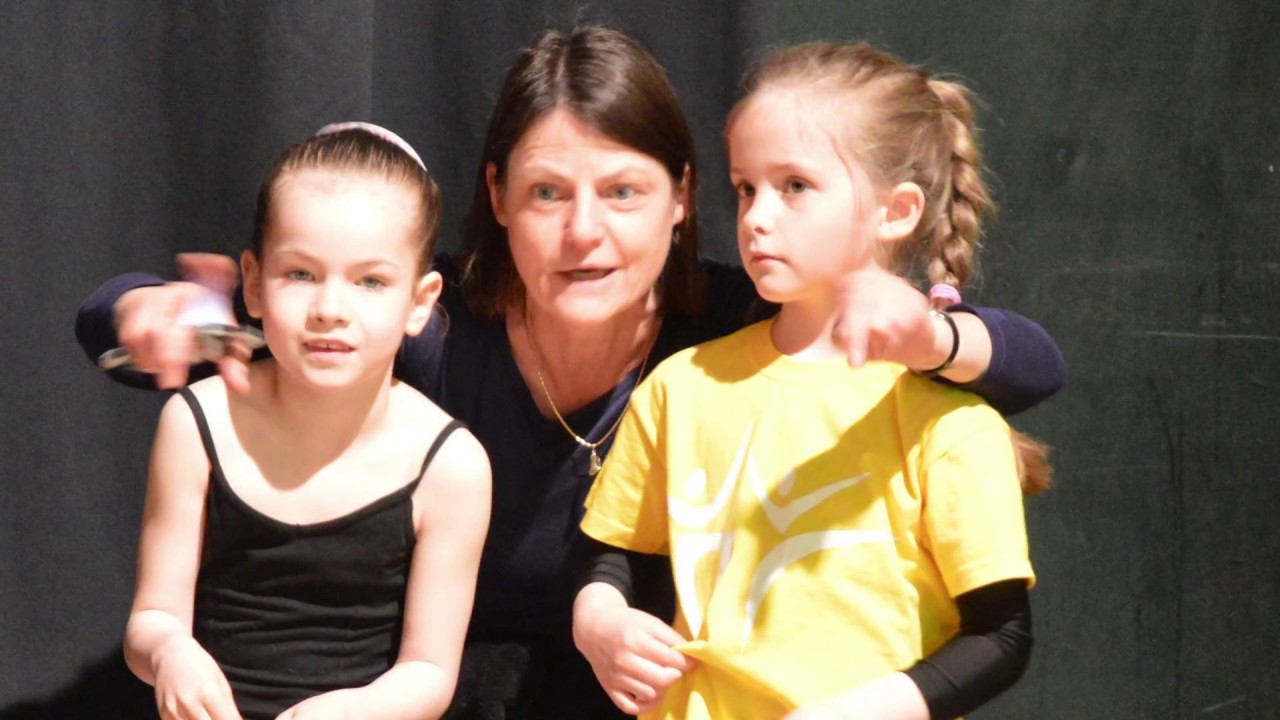 TanzZwiEt Tanz -und Ballettschule TanzPhase - unsere Kurase auf der Bühne