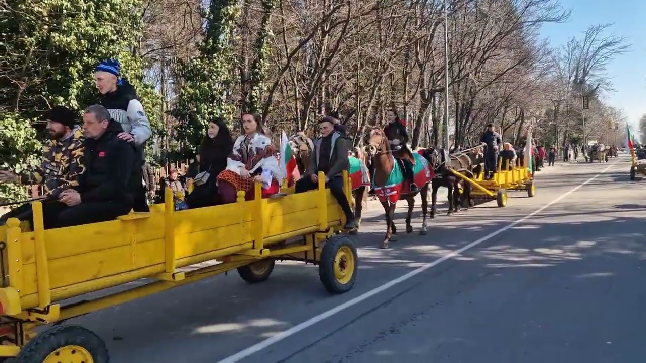 Захранване и конно шествие в Банско
