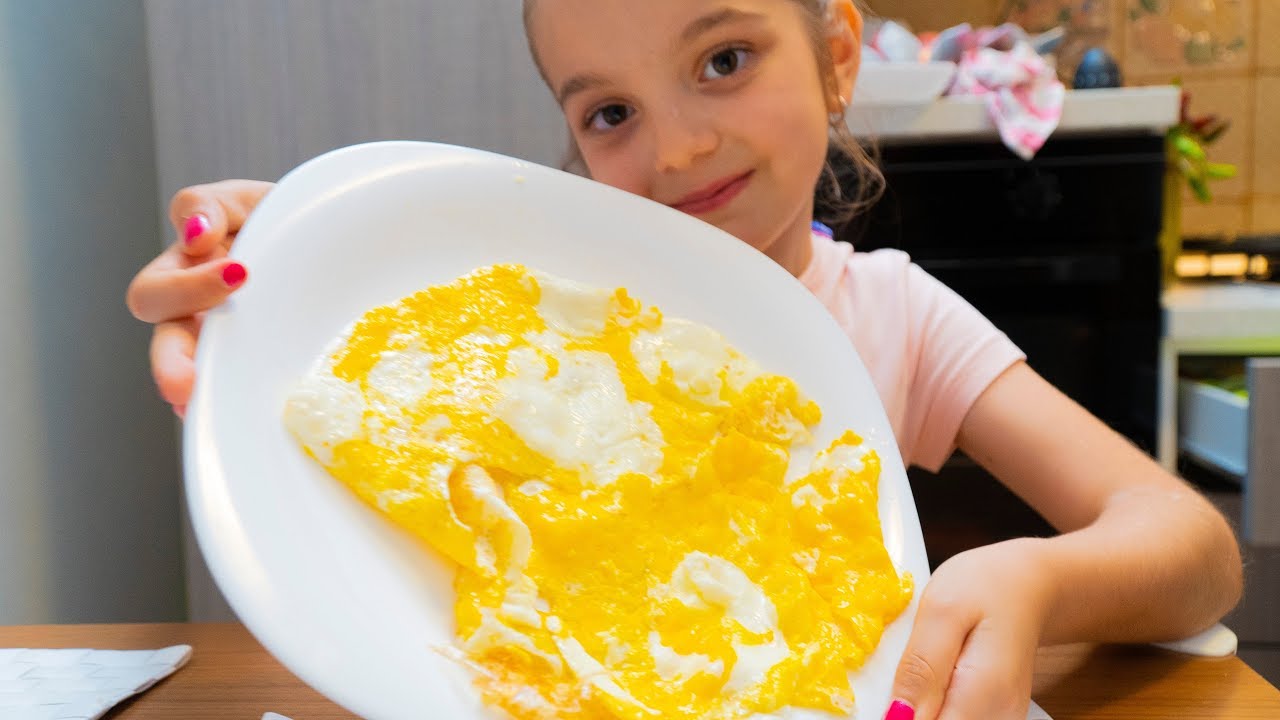 Junior Chef Ameli - Come Fare La Frittata (Ep.3)