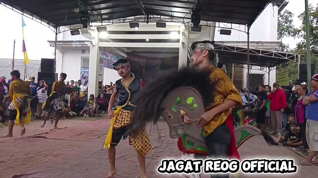 Sari utomo junggul perform in junggul part 1