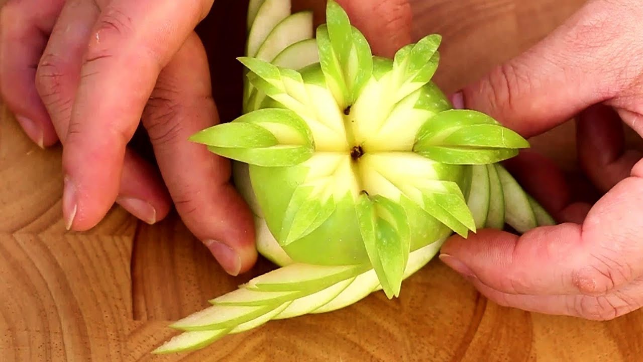 Intaglio di frutta di mela - Taglio e design di frutta per principianti