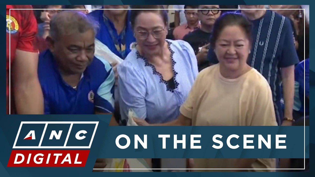 WATCH: First Lady Liza Marcos, Cabinet Secretary Abalos lead rice distribution in Mandaluyong | ANC